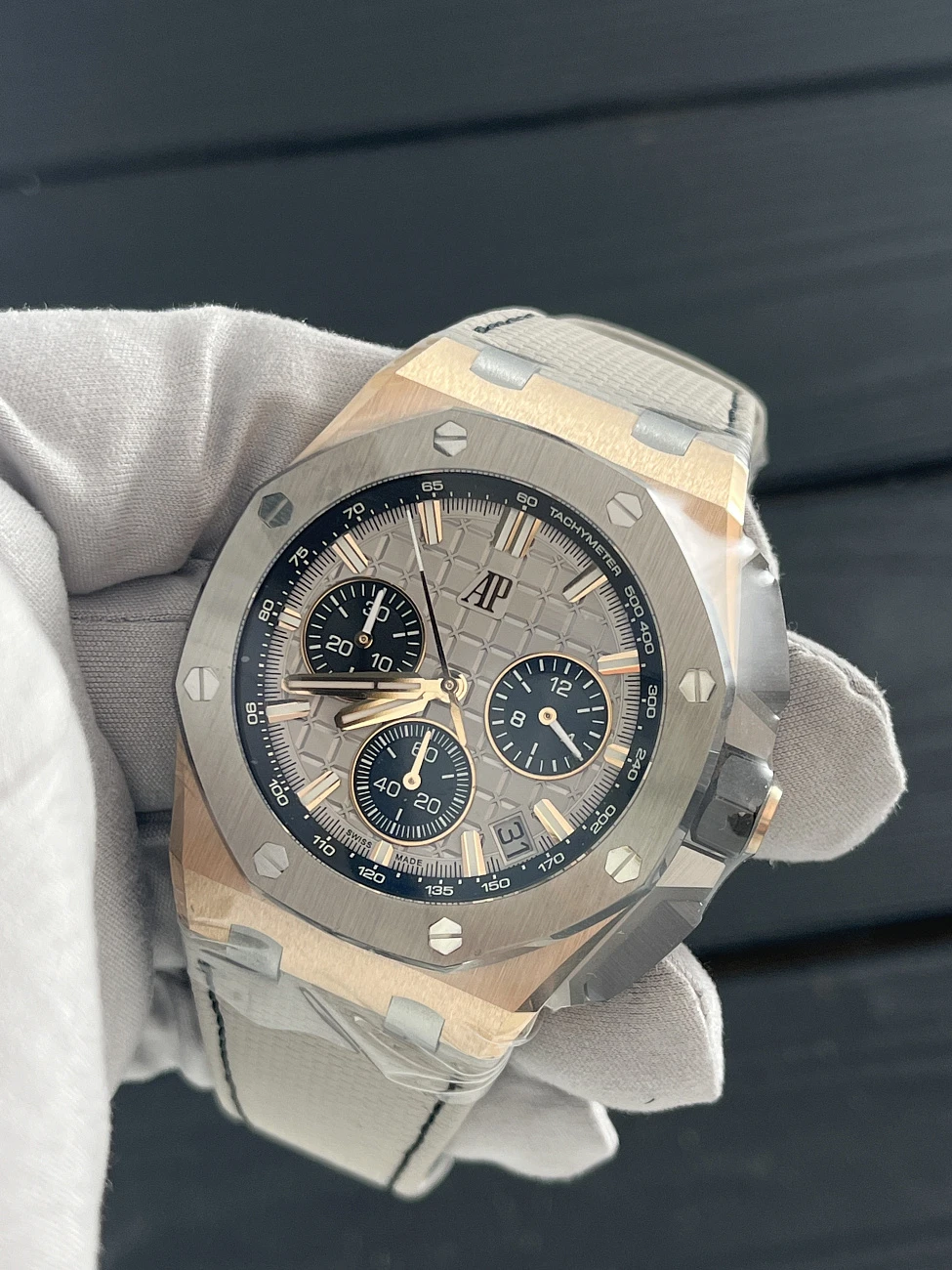 Часы Audemars Piguet  Royal Oak Offshore Selfwinding Chronograph Pink Gold Titanium Bezel Grey Dial  26420OI.OO.A015VE.01