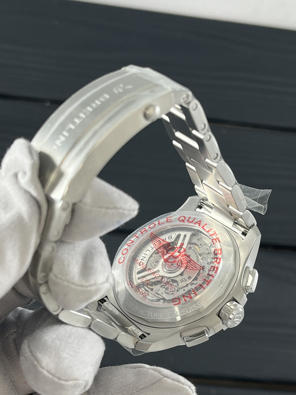 Часы Breitling  Avenger B01 Chronograph 44  AB0147101L1A1