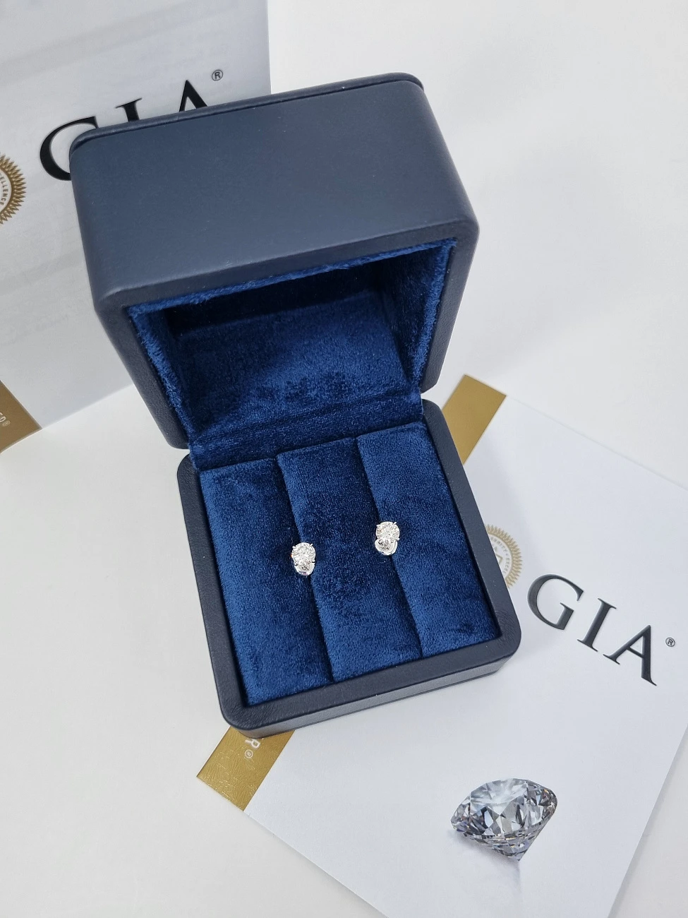 Украшение GIA  Серьги 0,50/0,50 ct. G/VVS2 (3 Excellent)   