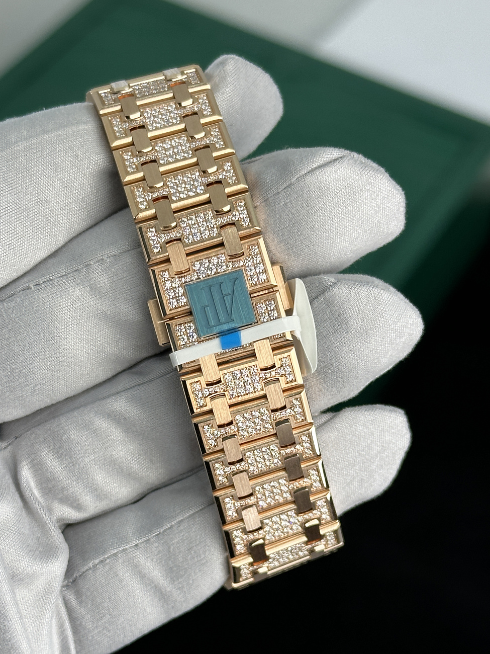 Часы Audemars Piguet  Royal Oak Chronograph 41Mm Full Pave Diamonds  26242OR.ZZ.1322OR.02