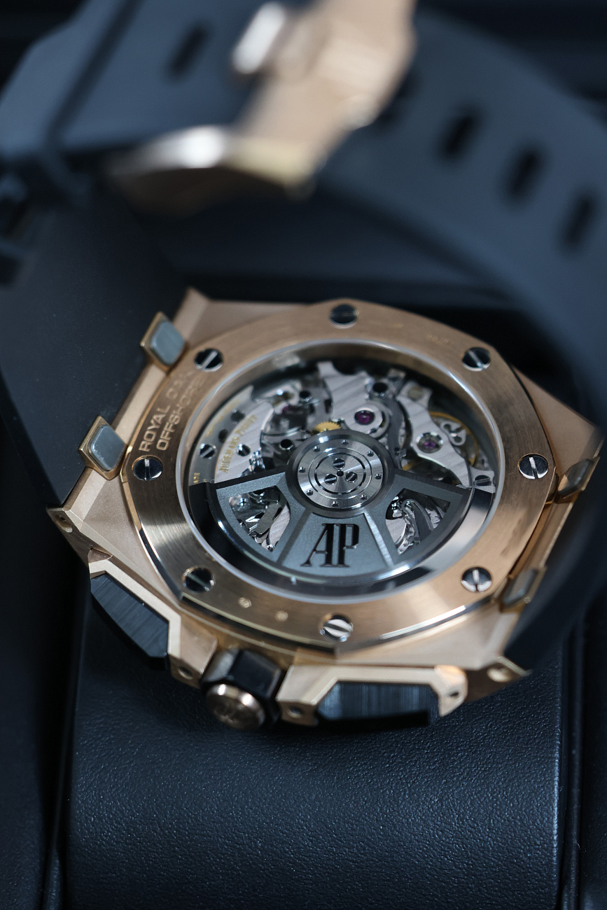 Часы Audemars Piguet  Royal Oak Offshore Selfwinding Chronograph Rose Gold And Ceramic 43 mm  26420RO.OO.A002CA.01