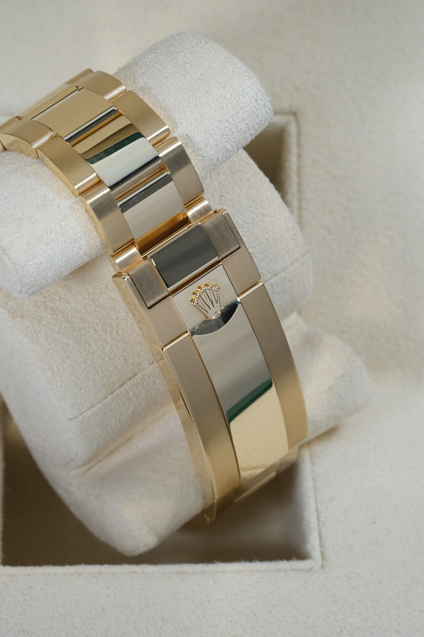 Часы Rolex  Deepsea 44 Mm Yellow Gold  136668lb-0001