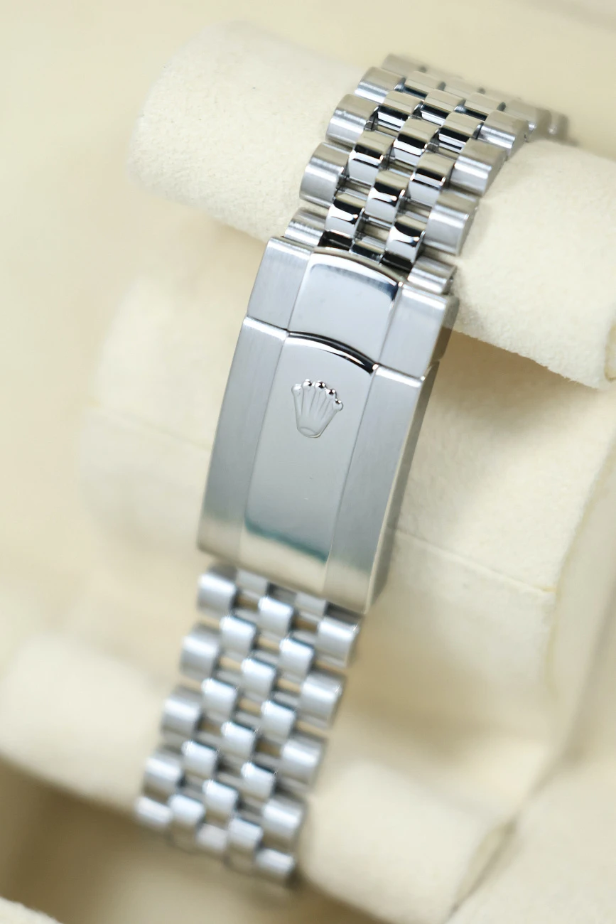 Заказать Rolex  Datejust 41 mm Black Dial  126334