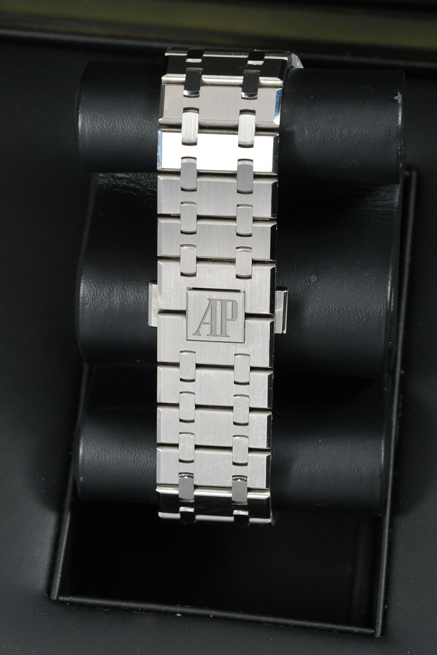 Часы Audemars Piguet  Royal Oak Selfwinding Blue Dial 41 Mm  15510ST.OO.1320ST