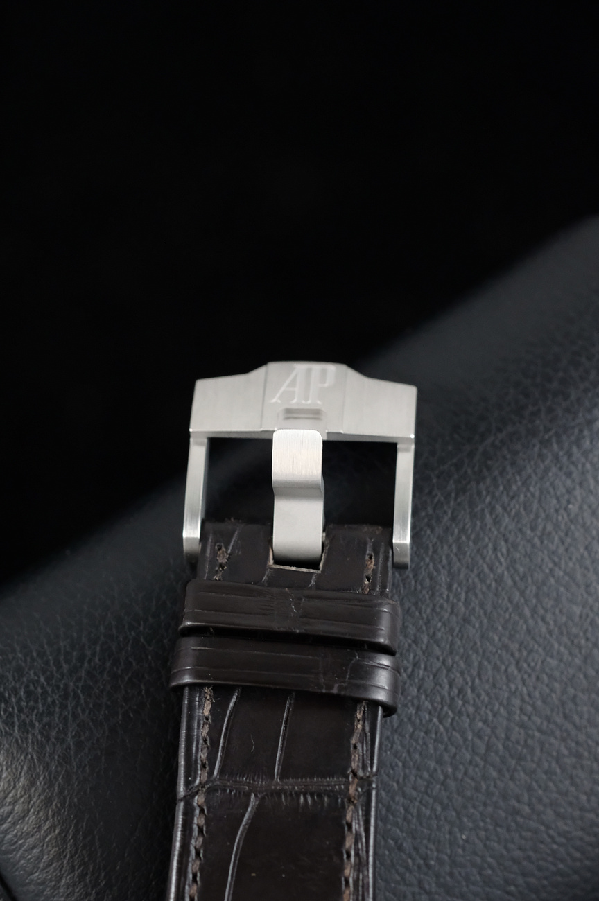 Часы Audemars Piguet  Royal Oak Offshore Chronograph Watch Brown Dial 42Mm  26470ST.OO.A820CR.01