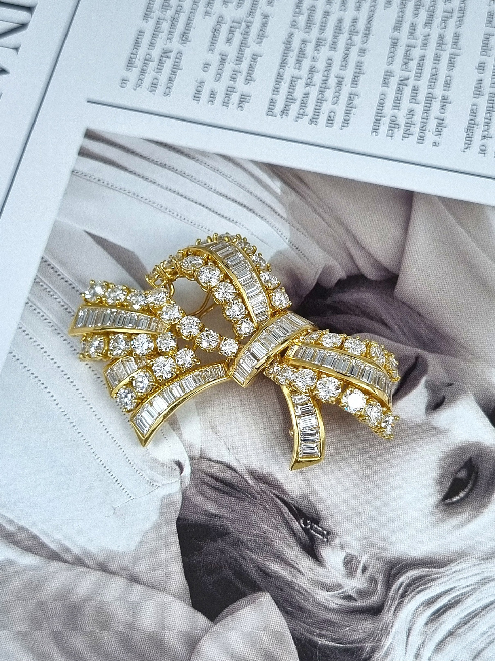 Украшение No Name  Брошь с бриллиантами 11,06 ct.   