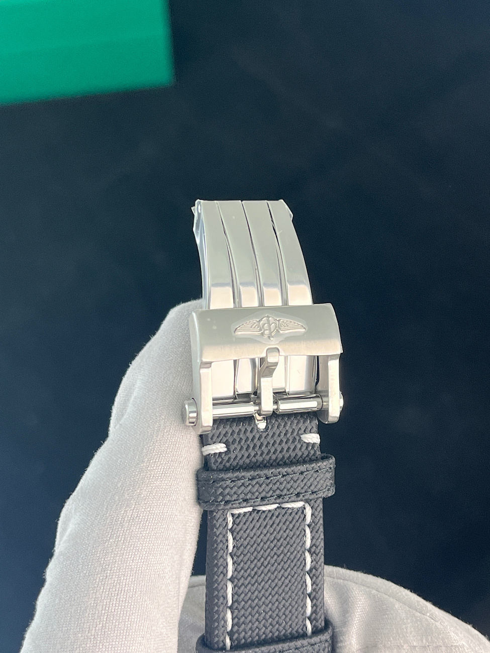 Часы Breitling  Avenger Chronograph 45  A13317101B1X1