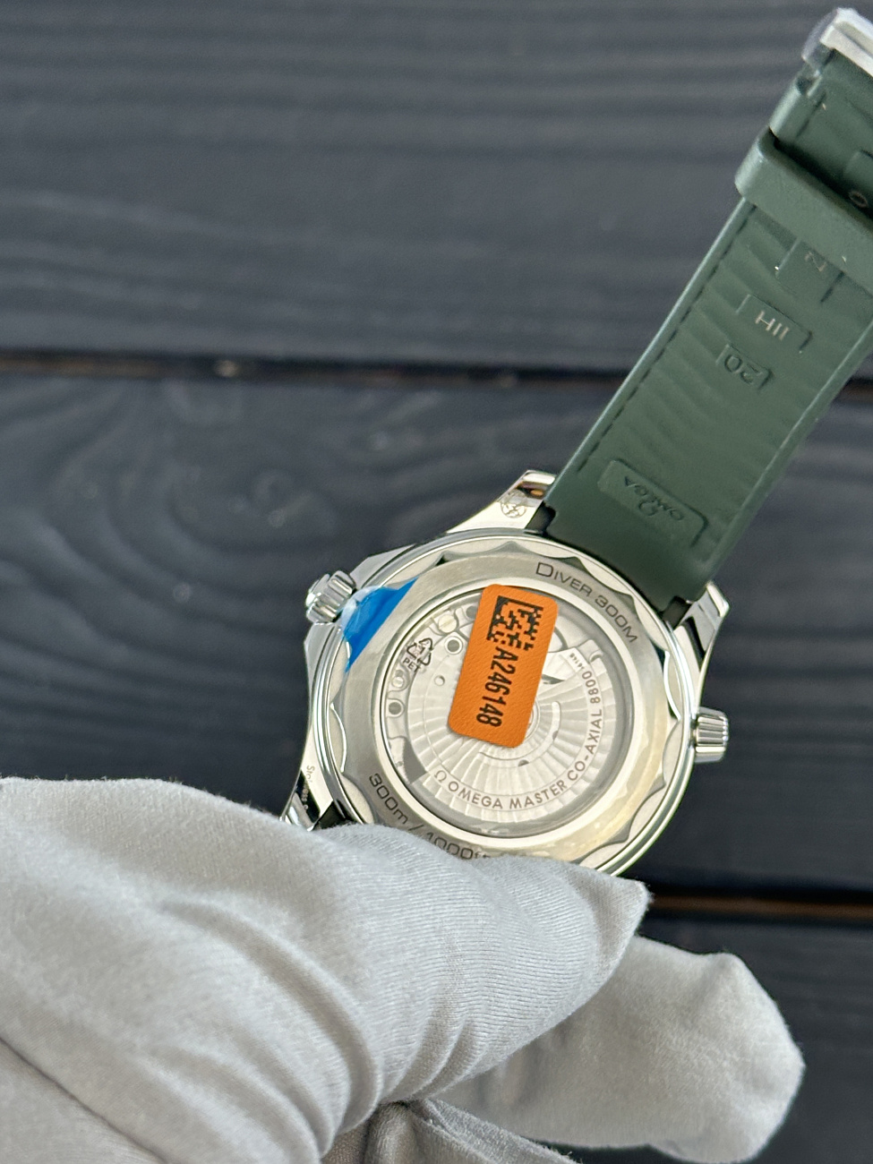 Часы Omega  Seamaster Diver 300M Co‑Axial Master Chronometer 42 Mm Green Dial  210.32.42.20.10.001