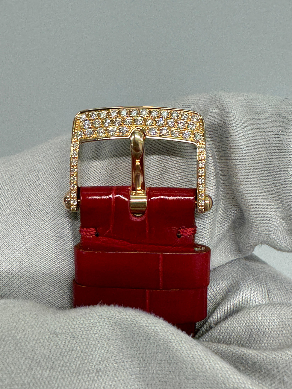 Украшение Van Cleef & Arpels  Charms Extraordinaire Amour  VCARO4JW00 