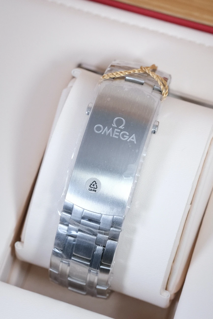 Часы Omega  Seamaster Diver 300M Co‑Axial Master Chronometer 42 Mm Green Dial  210.30.42.20.10.001 