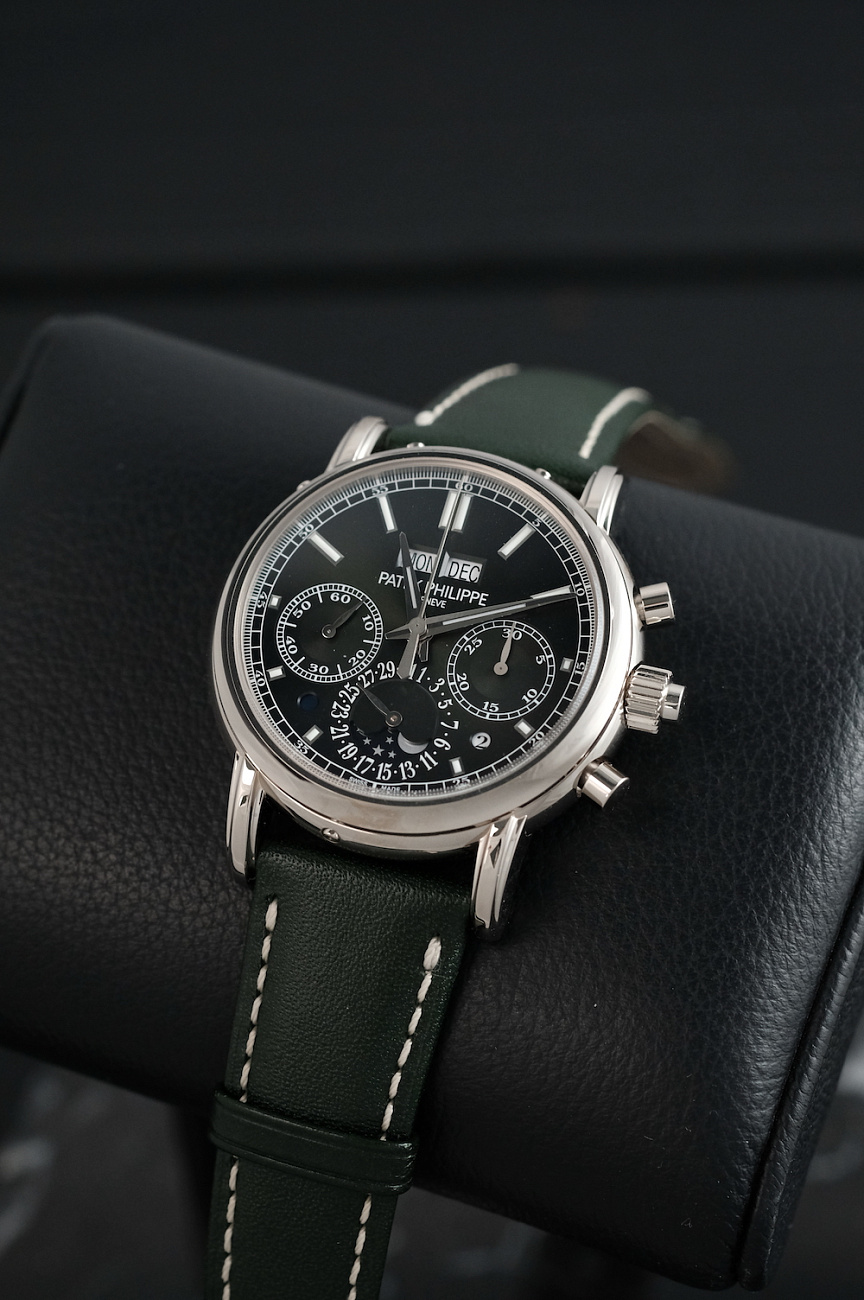 Часы Patek Philippe  Patek Philippe 5204G-001 - Grand Complications Perpetual Calendar White Gold  5204g-001