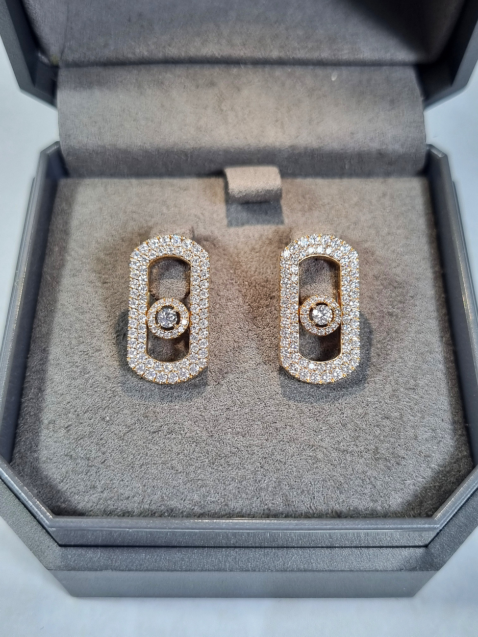 Украшение MESSIKA  So Move Pavé Earrings Pg  So Move Pavé-Set Earrings 12931-PG 