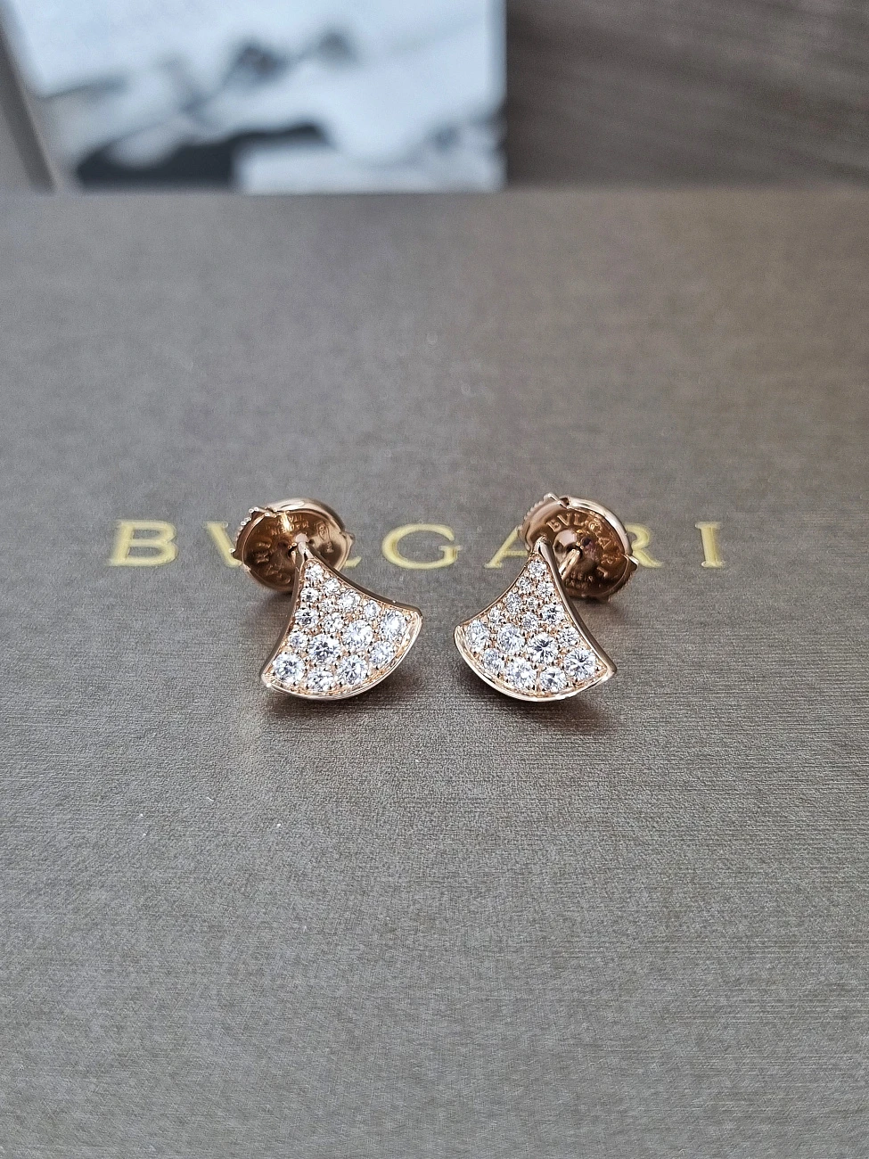 Украшение Bvlgari  Divas’ Dream Earrings 361665  361665 
