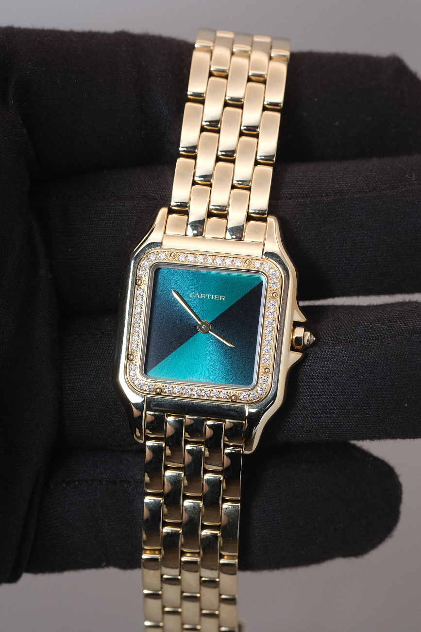 Часы Cartier  Panthere Medium Yellow Gold Diamonds  WJPN0037