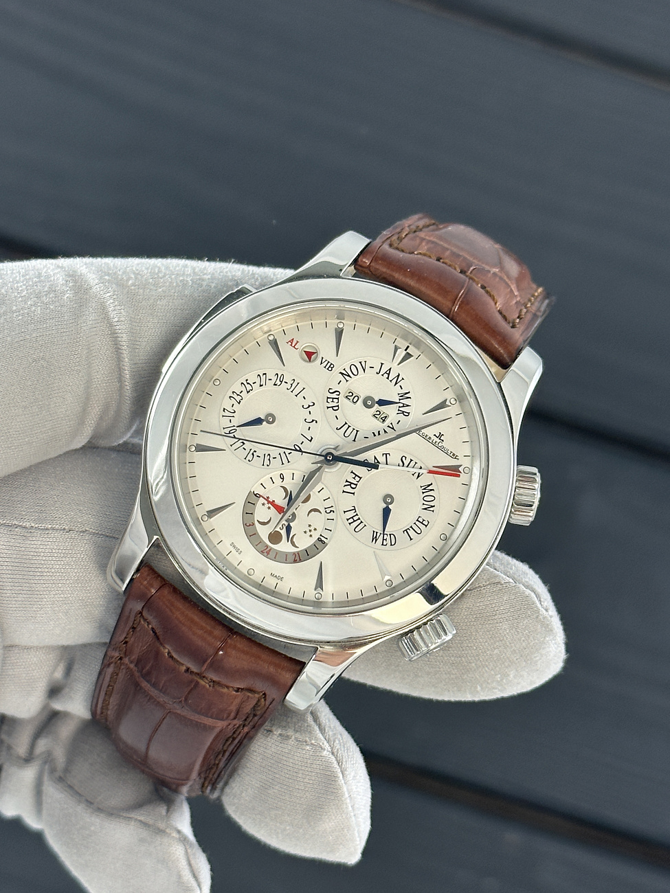 Часы Jaeger-LeCoultre  Master Grande Reveil Perpetual Calendar  Q163842A