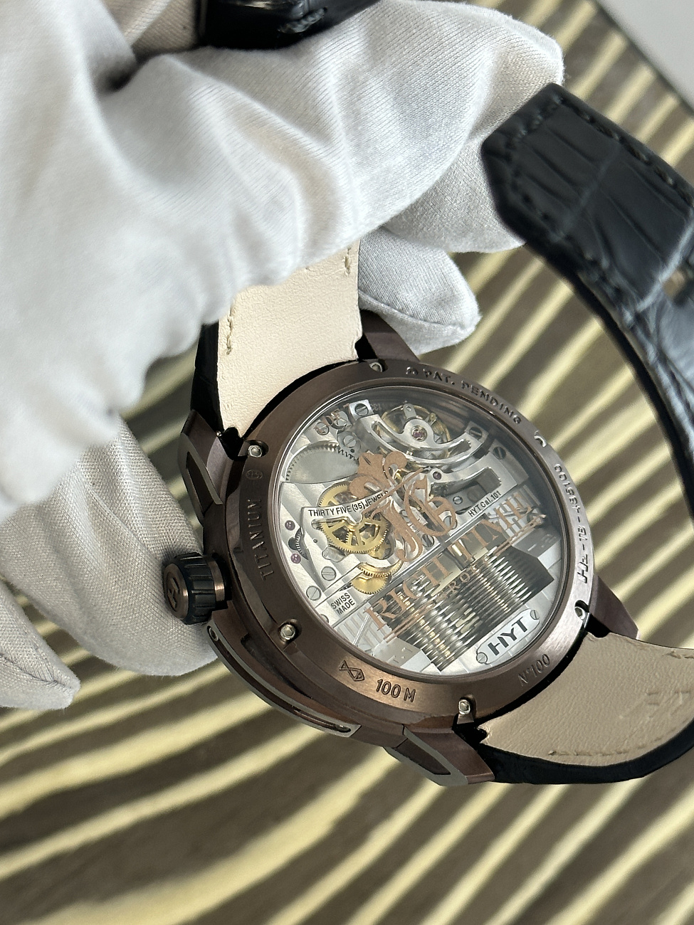 Часы HYT  H1 Collection Rich Time Edition  148-TB-21-GF-RU