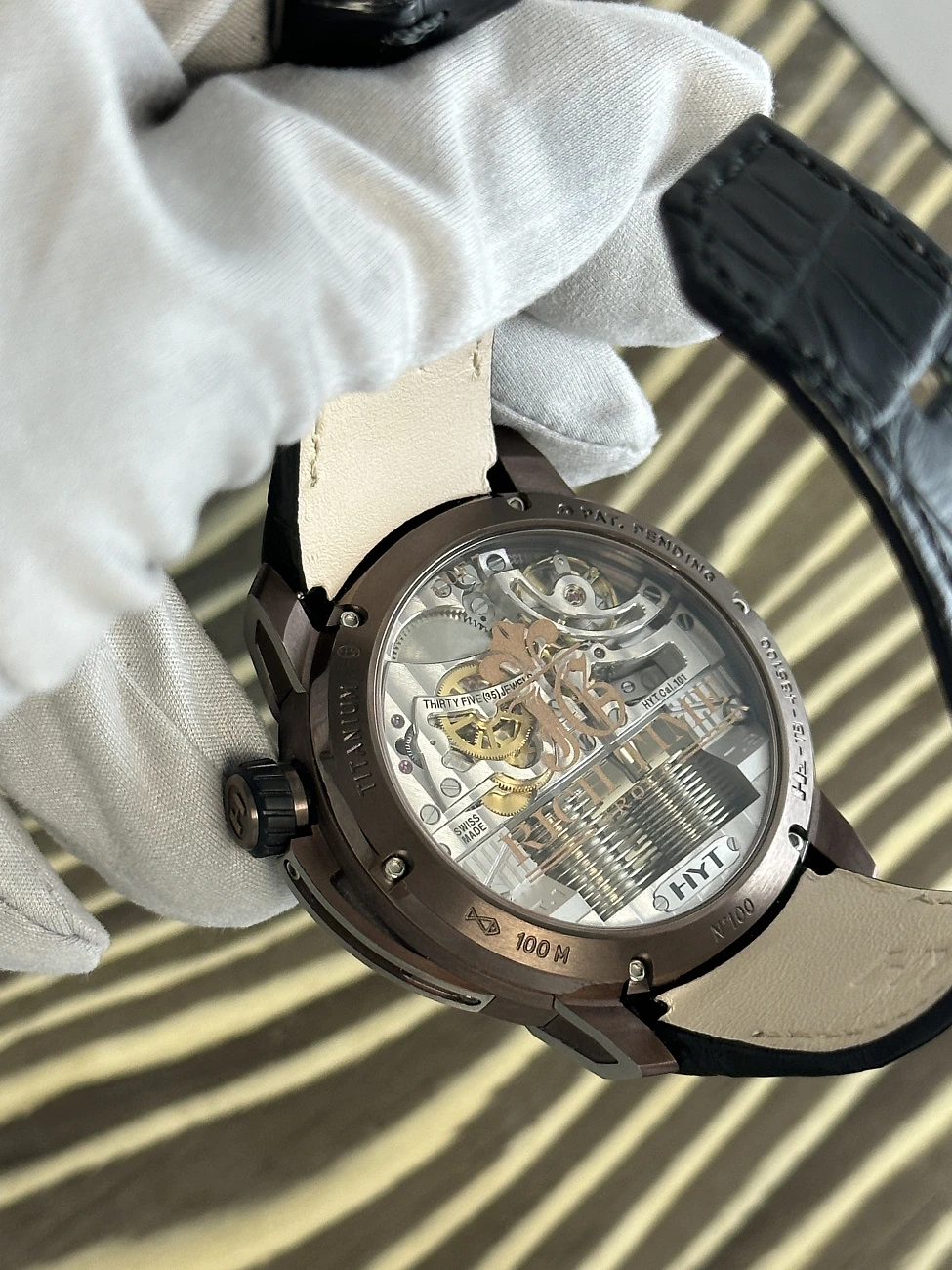 Часы HYT  H1 Collection Rich Time Edition  148-TB-21-GF-RU