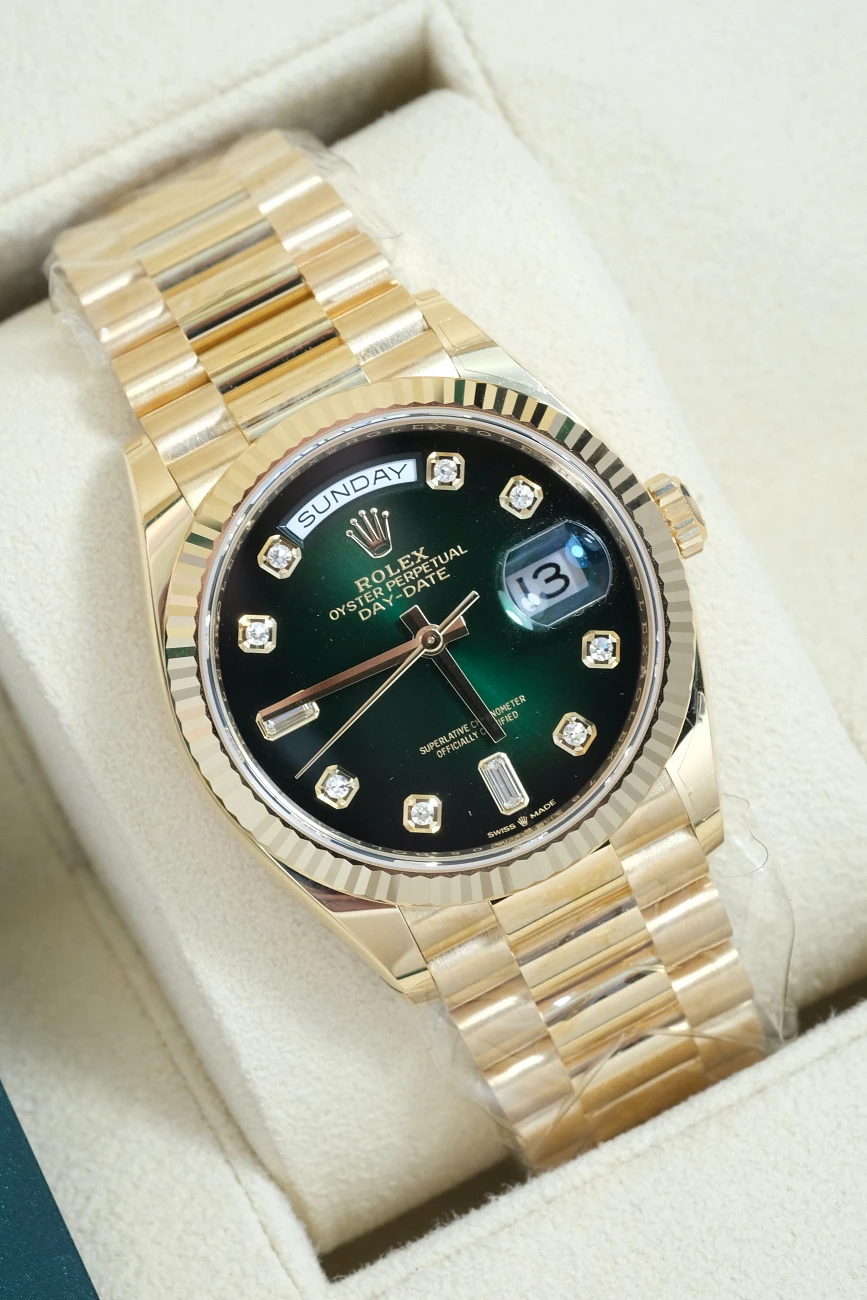 Часы Rolex  Day-Date 36 Mm Yellow Gold Green Ombre Dial  128238-0069