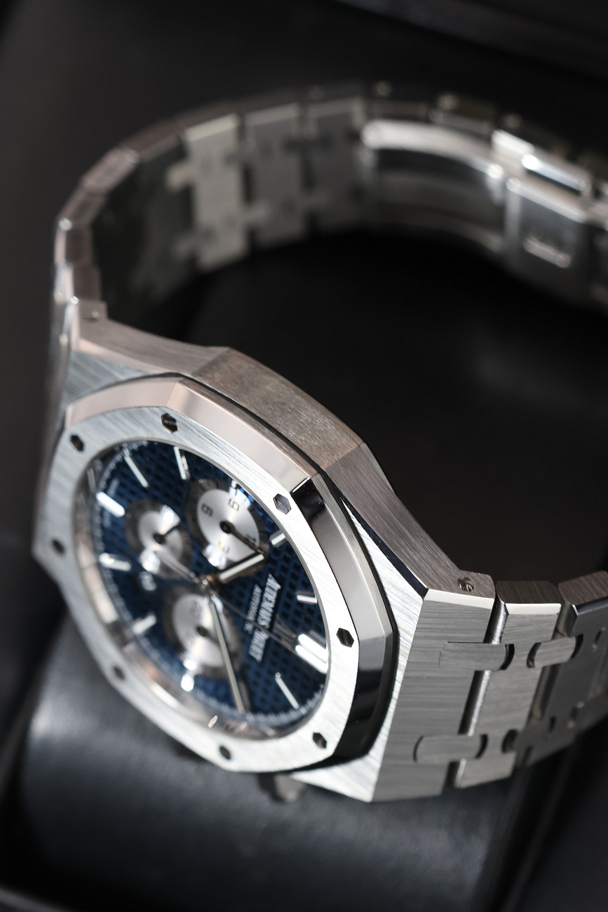 Часы Audemars Piguet  Royal Oak Chronograph 41 mm Blue Dial  26331ST.OO.1220ST.01