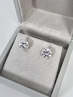 Украшение Graff  Stud Earrings 3,01/3,06 Ct. D-E/Vs1   