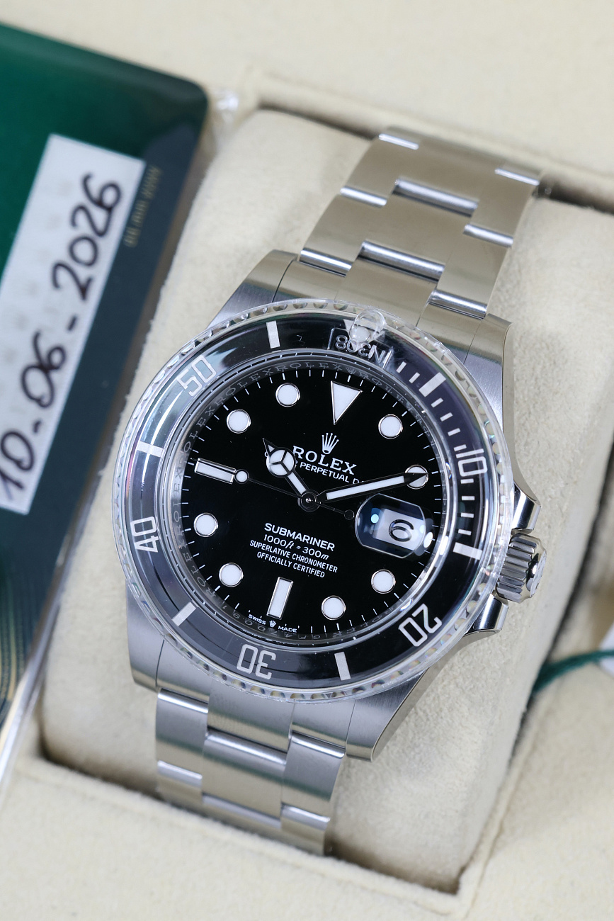 Часы Rolex  Oyster Perpetual Submariner Date  126610LN