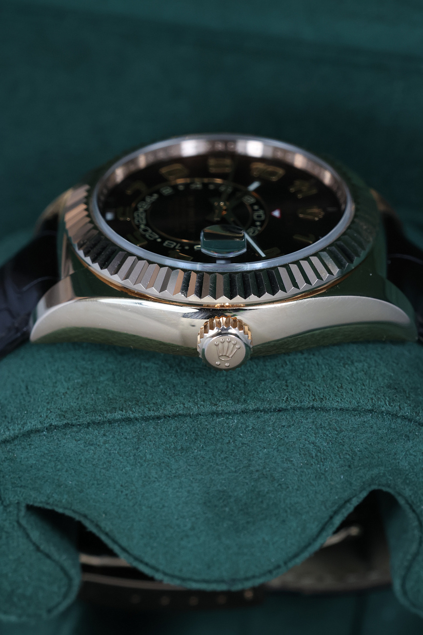 Часы Rolex  Sky-Dweller Everose Gold Brown Dial  326135