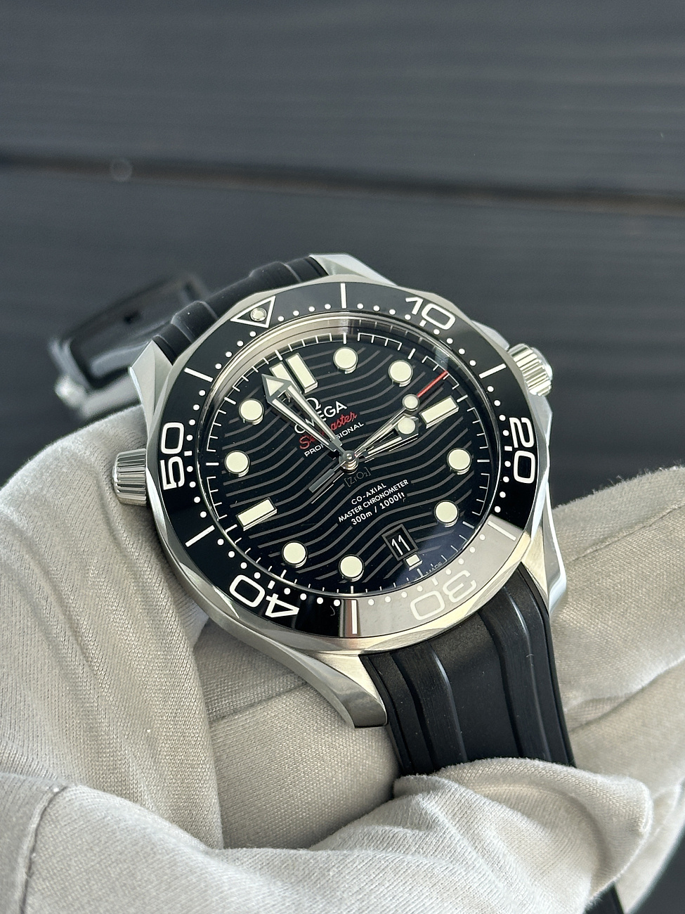 Часы Omega  Seamaster Diver 300M Co‑Axial Master Chronometer 42 Mm  210.32.42.20.01.001
