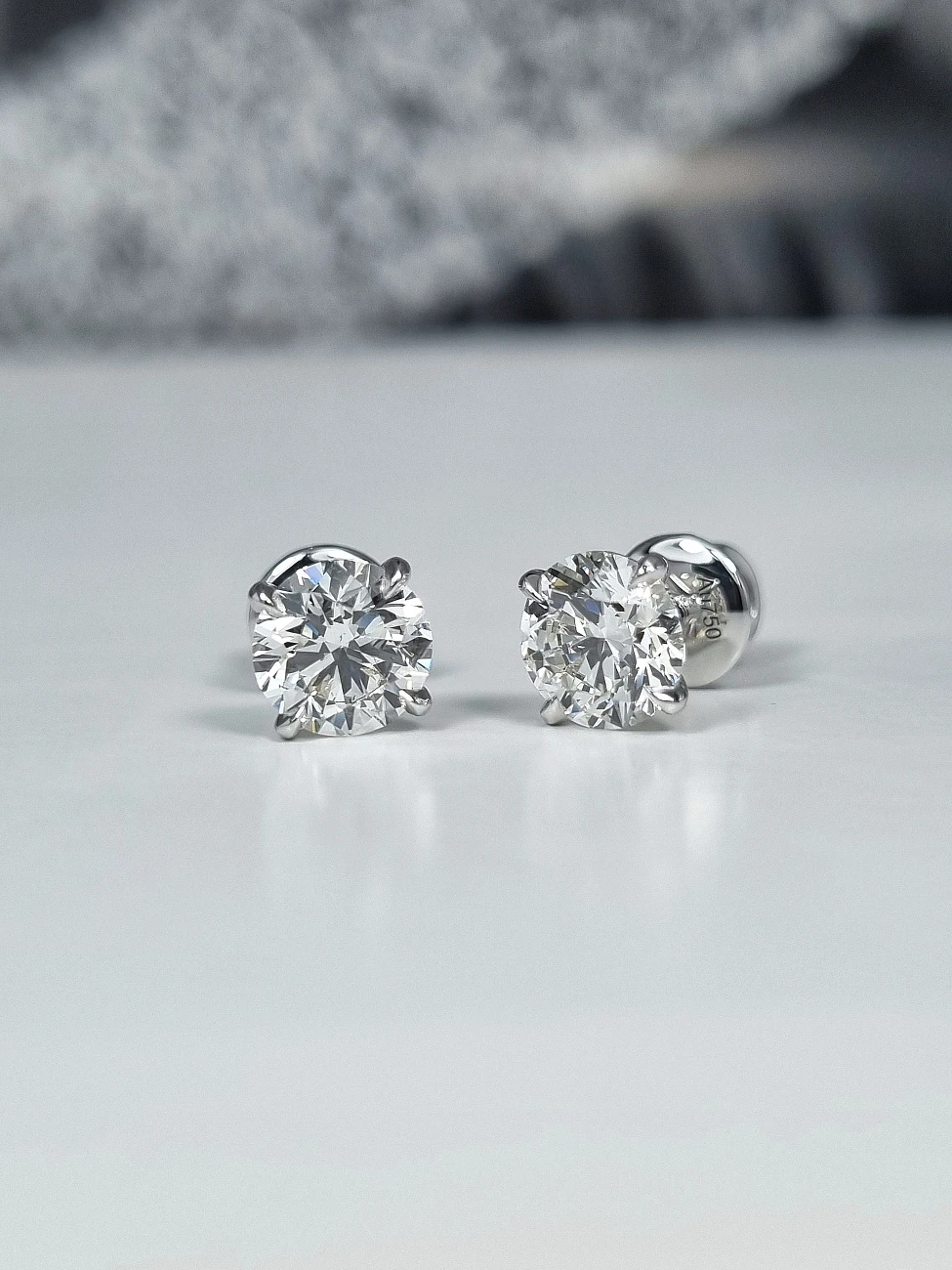 Украшение GIA  Серьги 1,11/1,11 ct. K/VS2 (3 Excellent) Round Diamonds   