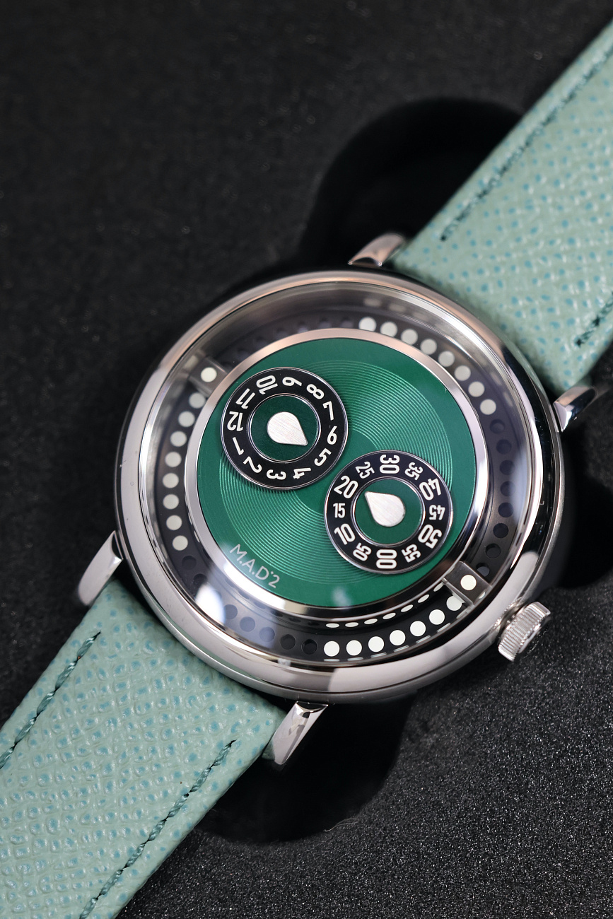 Часы MB&F  M.A.D.2 Green  