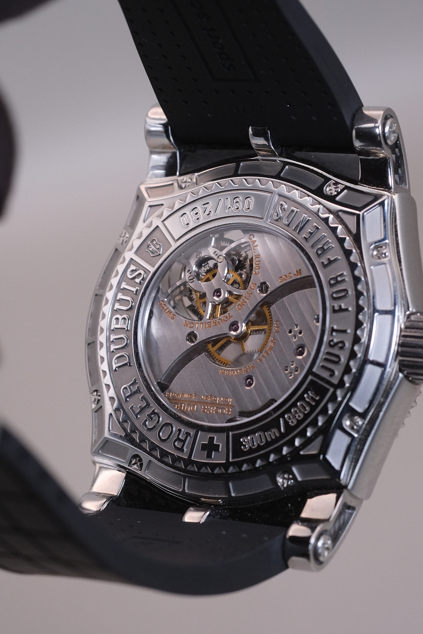 Часы Roger Dubuis  Easy Diver Tourbillon 02 9  SE48