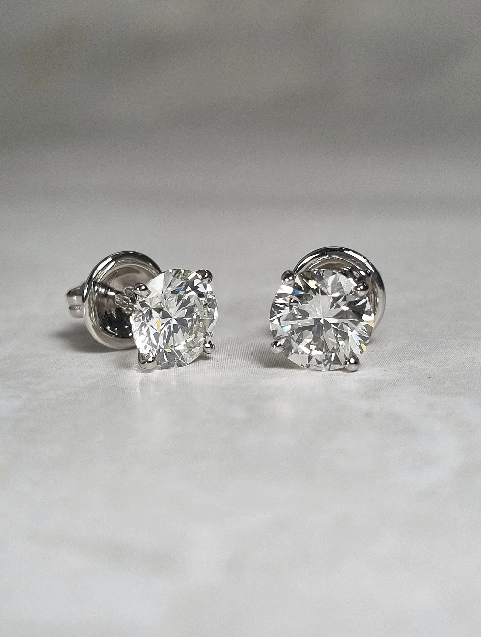 Украшение GIA  Серьги 2,00/2,01 Ct. K/Si1   