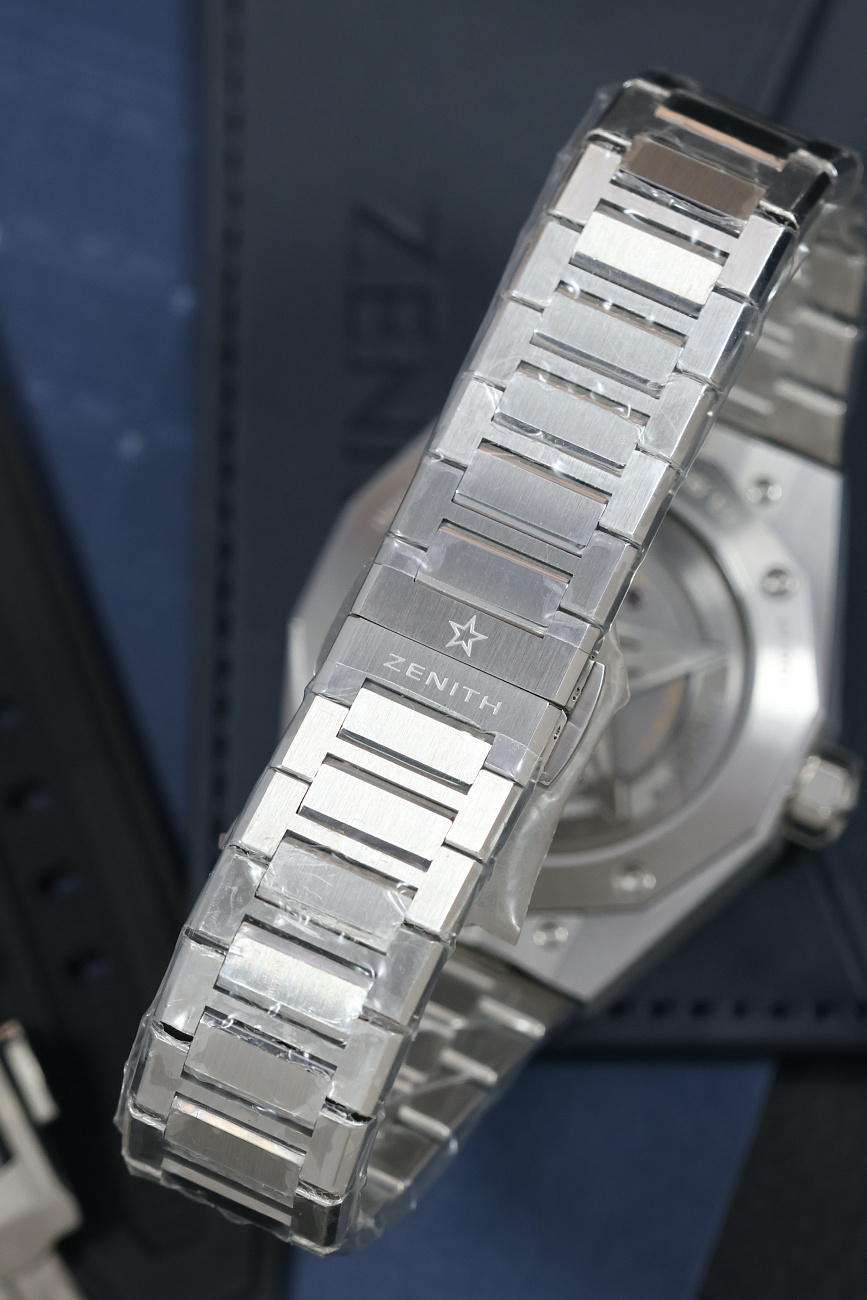Часы Zenith  Defy Skyline Black   03.9300.3620/21.I001