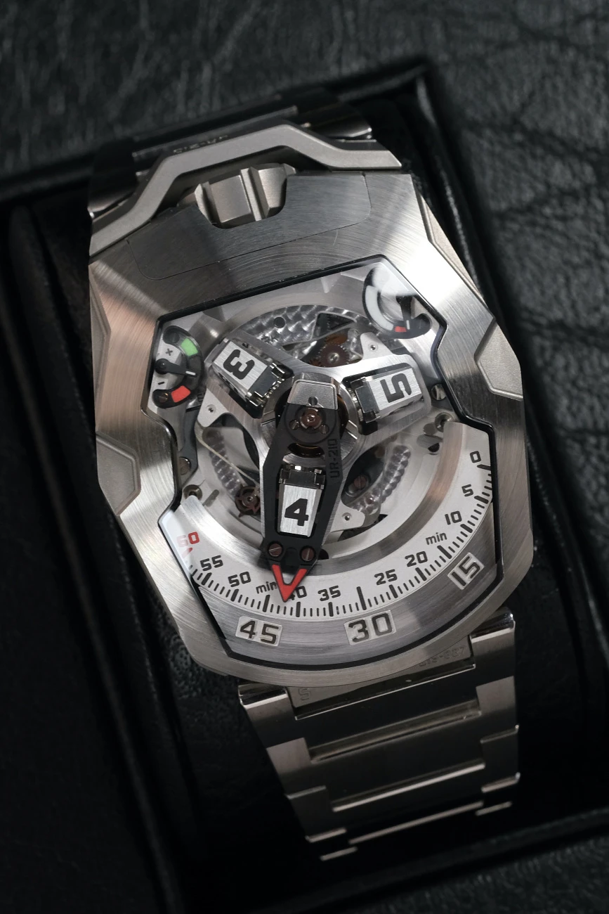 Часы Urwerk  Ur-210 Steel Limited Edition  UR210