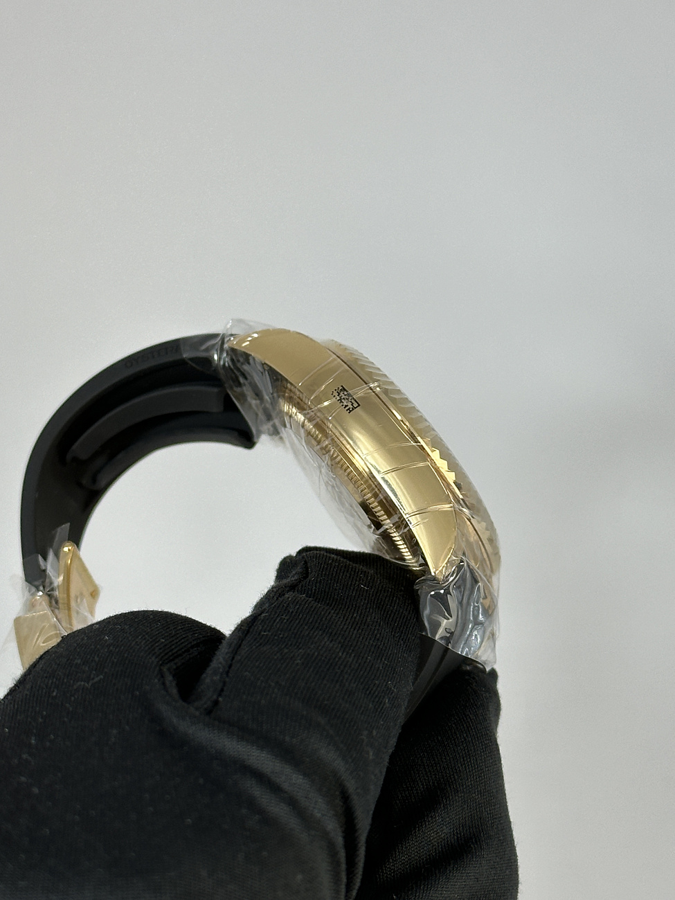 Часы Rolex  - Oyster Perpetual Sky-Dweller Yellow Gold Oysterflex  336238-0002