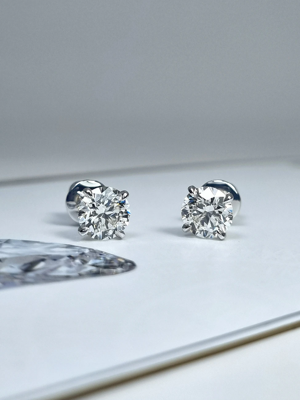 Украшение GIA  Серьги 1,10/1,11 ct. I/VVS2 (3 Excellent)   