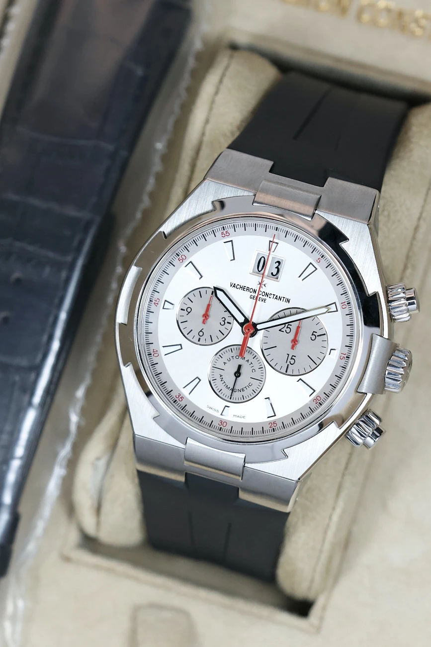 Часы Vacheron Constantin  Overseas Limited Edition Silver Dial  49150/000A-9017