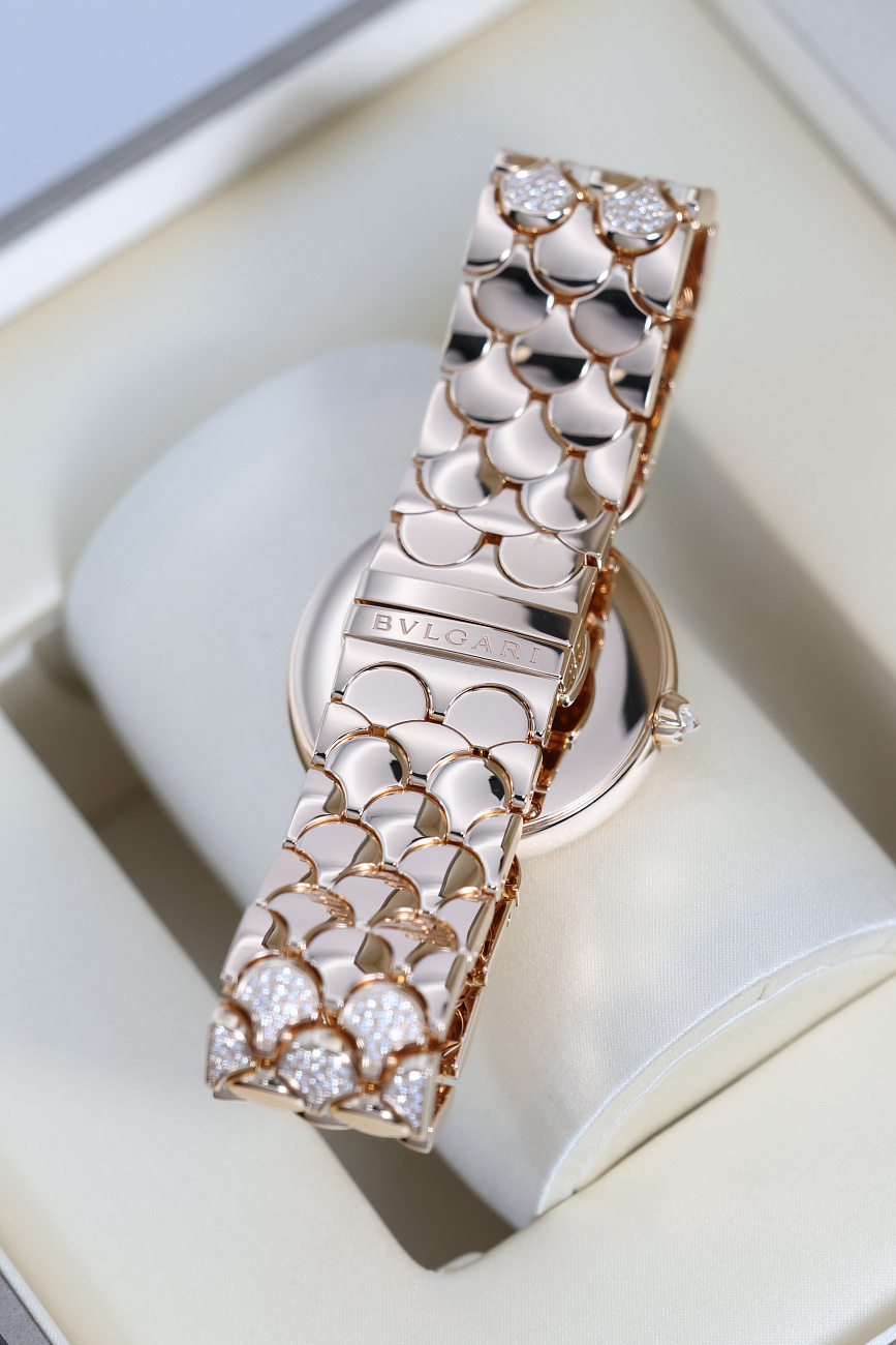 Часы Bvlgari  DIVAS’ DREAM WATCH Malachite Dial 33 mm  103521