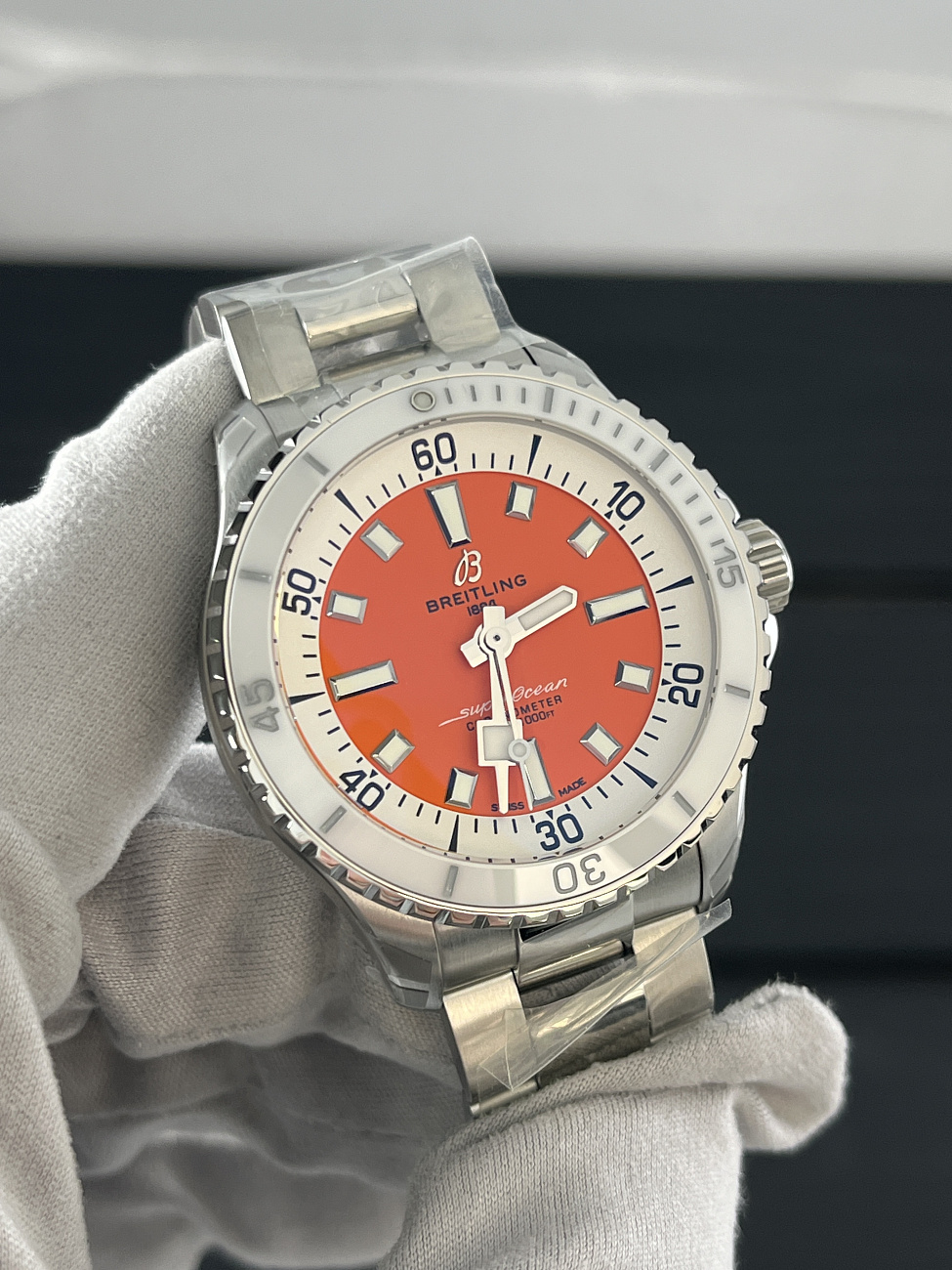 Часы Breitling  Superocean Automatic 36Mm  A17377211O1A1