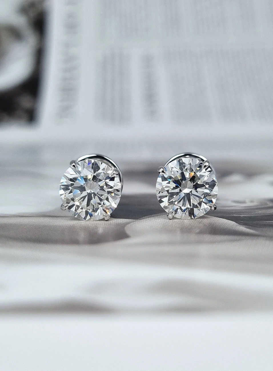 Украшение GIA  Серьги с бриллиантами 3,01/3,02 ct. H/VS1 (3 Excellent)   