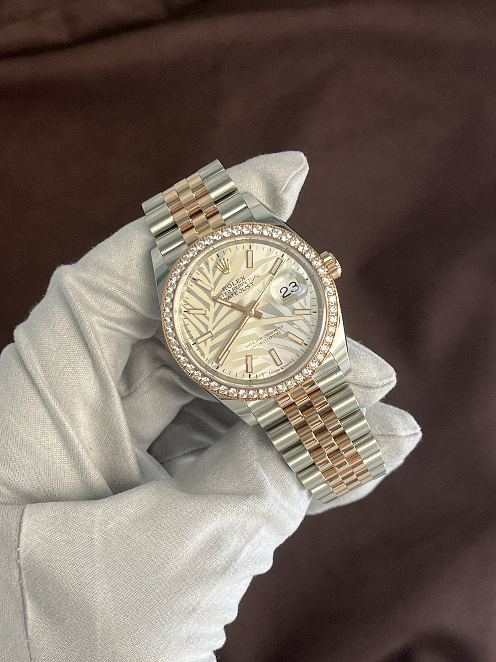 Часы Rolex  Datejust 36 Rose Gold/Steel Diamond Bezel Jubilee Bracelet  126281RBR