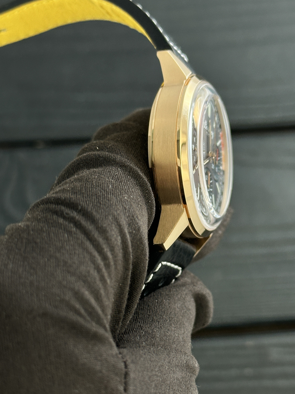 Часы Breitling  Top Time B01 Rose Gold  RB01761A1Q1X1