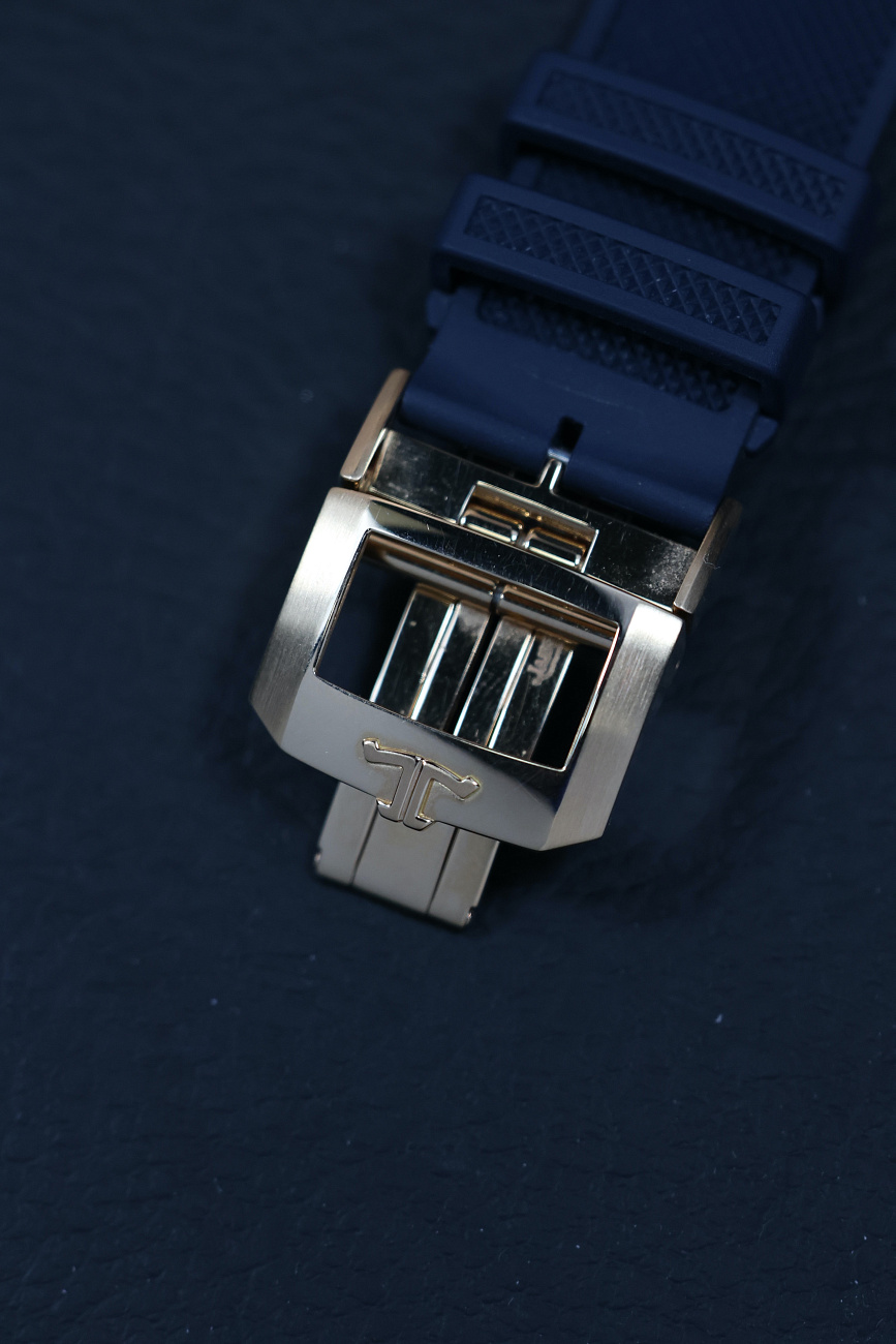 Часы Jaeger-LeCoultre  POLARIS PERPETUAL CALENDAR  Q9082681