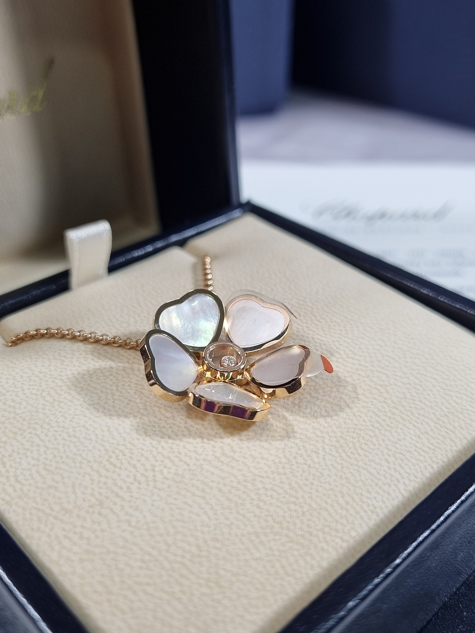 Украшение Chopard  Подвеска Happy Hearts Flowers  79A085-5301 