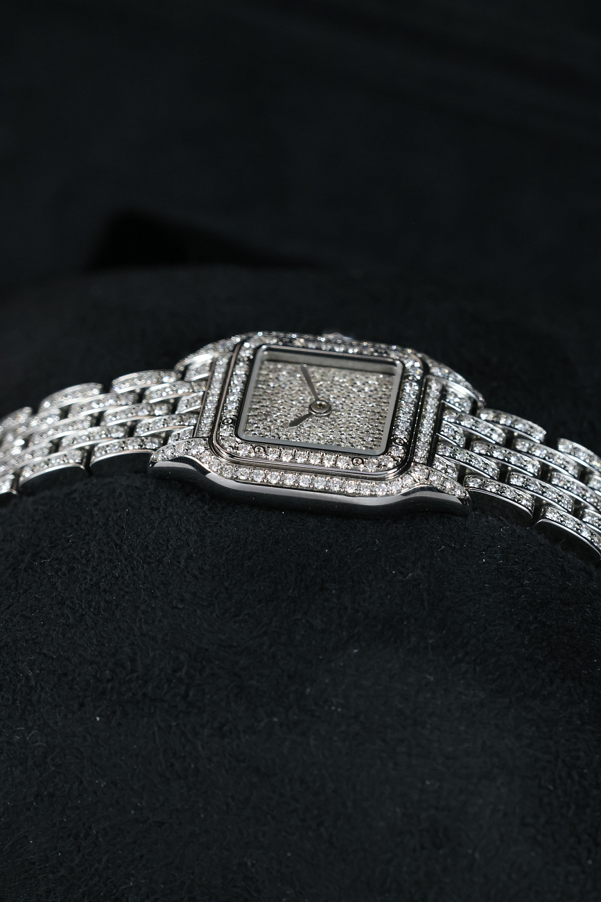 Часы Cartier  Small Panthere De Cartier Custom Diamonds Full Pave  HPI01801 FIX
