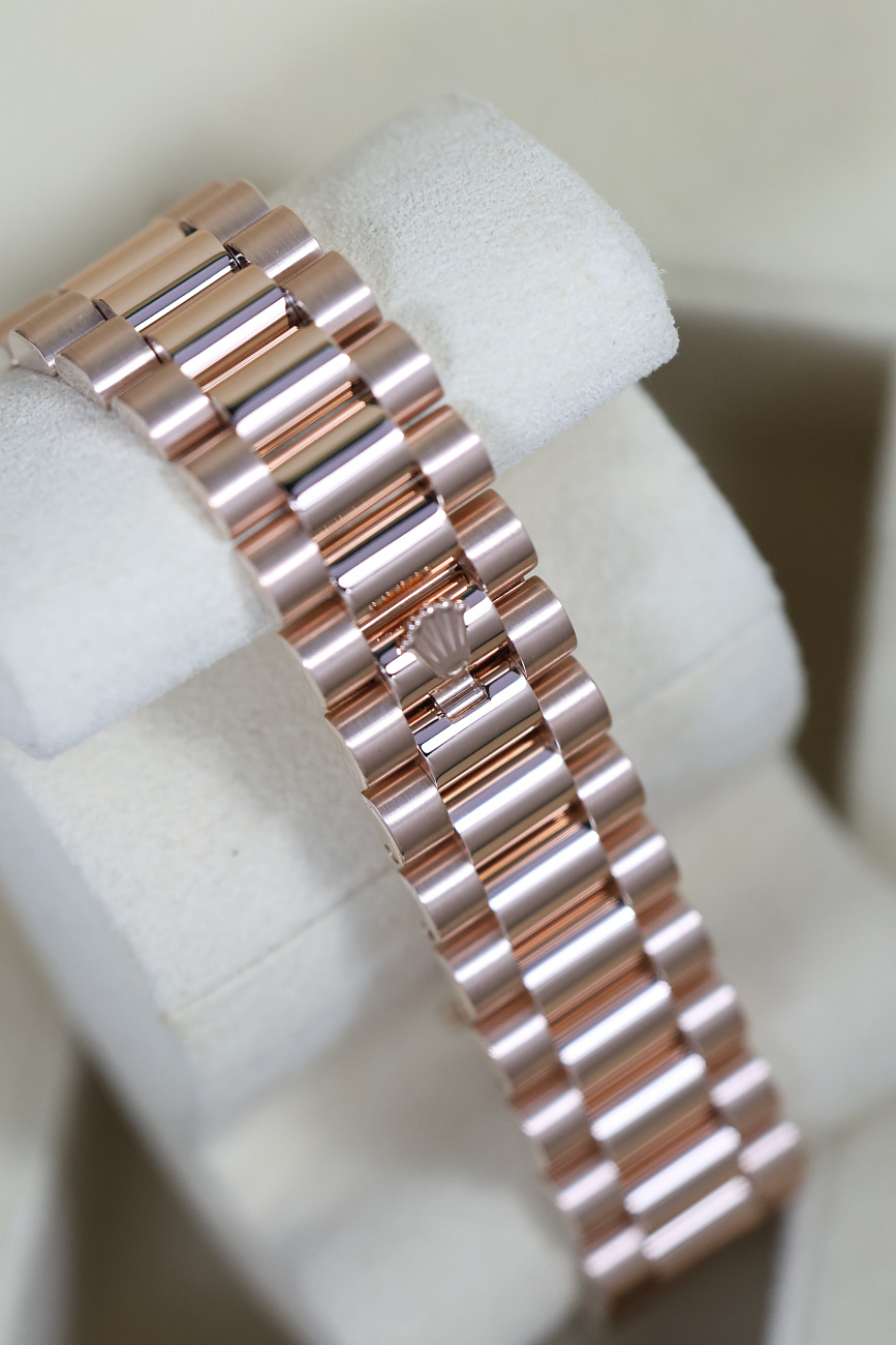 Часы Rolex  Day Date President 36mm Rose Gold  118235F