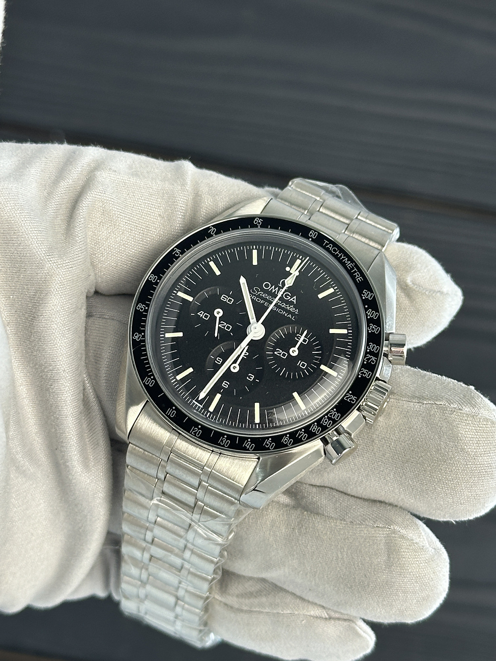 Часы Omega  Speedmaster Moonwatch Professional Co‑Axial Master Chronometer Chronograph 42 Mm  310.30.42.50.01.001