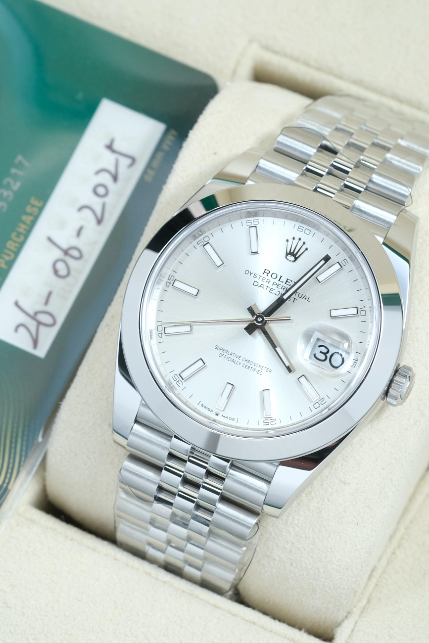 Часы Rolex  Oyster Perpetual Datejust 41 Mm Silver Dial  126300