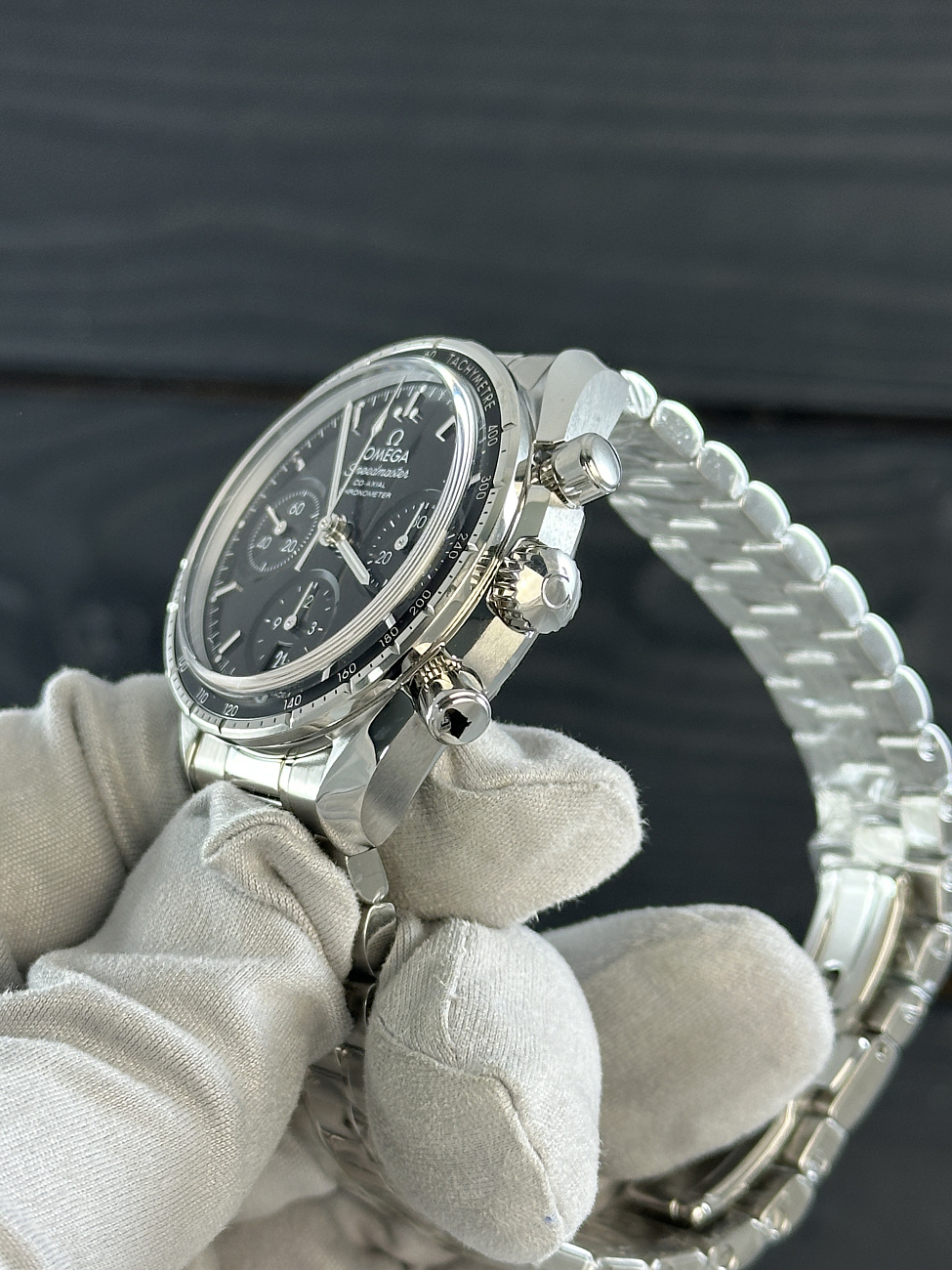 Часы Omega  Speedmaster Co‑Axial Master Chronometer Chronograph 38 Mm  324.30.38.50.01.001