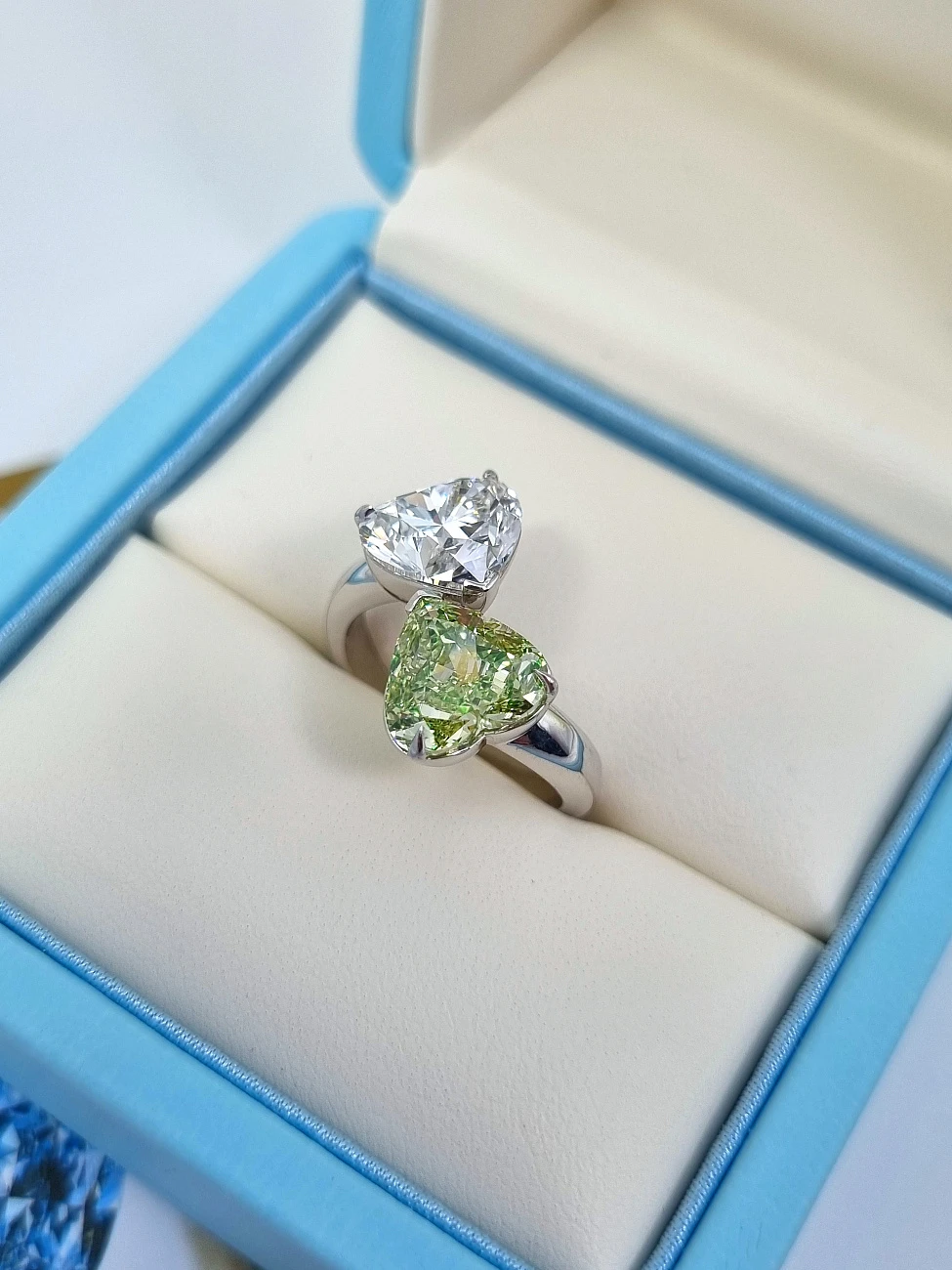 Украшение GIA  Кольцо с бриллиантами 3,01/3,01 ct. Heart Diamonds   