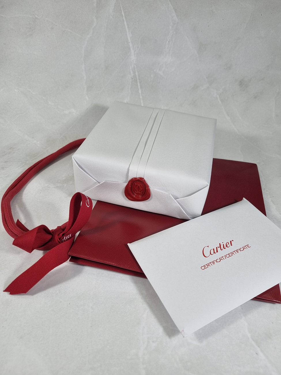 Украшение Cartier  Love Necklace, Diamonds  B7013900 